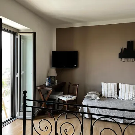 Couette-café La Lanterna 3*